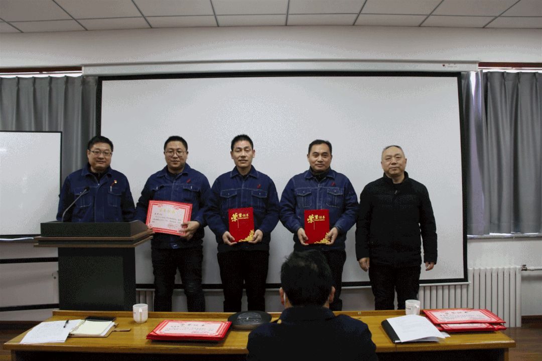 微信圖片_20230211115643.gif 微信圖片_20230211115643.gif